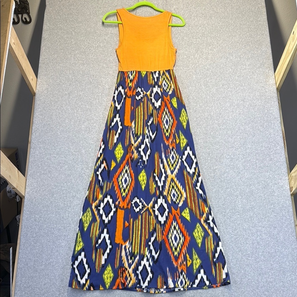 Colorful Sleeveless Maxi Dress - Picture 7 of 8